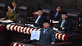 Presiden Prabowo Subianto menyampaikan pidato kenegaraan dalam rangka Penyampaian Pengantar/Keterangan Pemerintah atas RUU tentang APBN Tahun Anggaran 2027 beserta Nota Keuangannya saat Rapat Paripurna Pembukaan Masa Persidangan I DPR Tahun Sidang 20