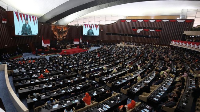 Momen Prabowo Sampaikan Laporan Kinerja Lembaga Negara di Sidang MPR