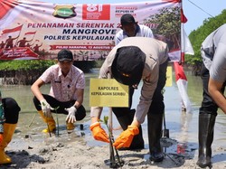 Sambut HUT RI, Polres Kepulauan Seribu Tanam 2.000 Mangrove-Salurkan Bansos