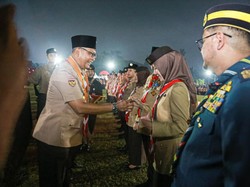 Kak Sulastri Diganjar Lencana Darma Bakti: Bukti Majukan Pramuka di Pekanbaru