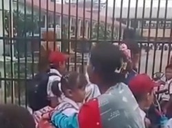 Viral Ortu Siswa Protes Gerbang Sekolah di Medan Ditutup, Kepsek Buka Suara