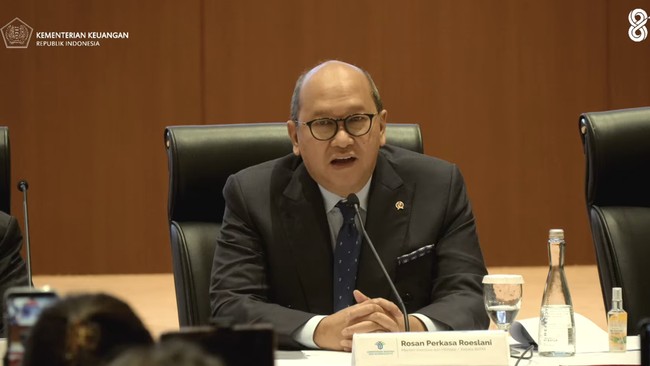 Kepala Badan Pengelola Investasi Daya Anagata Nusantara Rosan Perkasa Roeslani memberi pemaparan saat Konferensi pers terkait RAPBN & Nota Keuangan Tahun Anggaran 2027