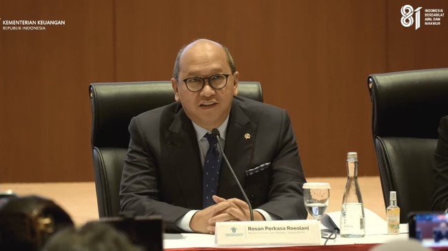 Kepala Badan Pengelola Investasi Daya Anagata Nusantara Rosan Perkasa Roeslani memberi pemaparan saat Konferensi pers terkait RAPBN & Nota Keuangan Tahun Anggaran 2027