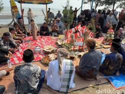 Warga Larangan Kendal Gelar Sedekah Laut, Wujud Syukur Pembukaan Pantai