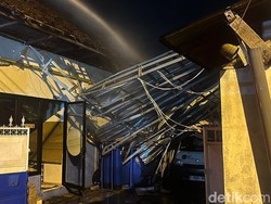 SPPG di Mojokerto Meledak, Atap Gedung Ambruk dan Terbakar