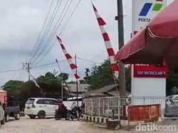 BBM di Kobar Lenyap: Antrean SPBU Makin Mengular-Eceran Kosong