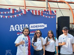 AQUA Bawa Keseruan Lomba 17-an ke Blok M Lewat Kampanye Kaum Adem