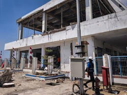 Bangunan di Pelabuhan Rusak-Hotel Tutup Akibat Gempa M7,7 di NTT