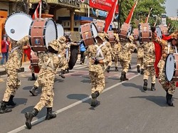 HUT ke-81 RI, Drum Band SMAN 2 Taruna Pamong Praja Pukau Warga Bojonegoro