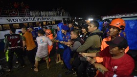 Terseret Ombak Besar Kapal Mentawai Fast Kandas di Padang