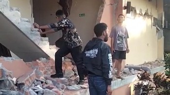Gempa M7,7 Hantam NTT, Hotel hingga Fasilitas Publik Rusak