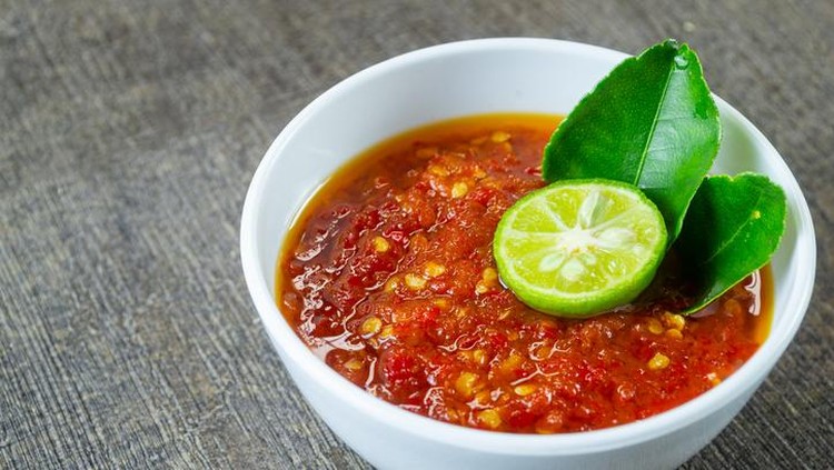Sambal Taliwang is a traditional Indonesian chili sauce from Lombok&comma; known for its bold and spicy flavor&period; Sambal Taliwang is also perfect as a condiment for grilled meats&comma; seafood&comma; or rice dishes