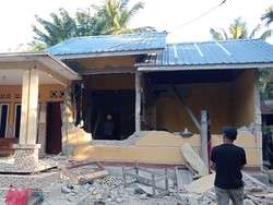 Kemensos Kirim 48 Ton Beras, Wamensos Turun Langsung Tangani Gempa NTT