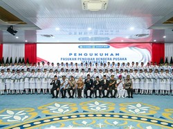 Gubsu Bobby Kukuhkan 74 Paskibraka Sumut, Ini Nama-namanya