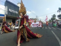 Meriahnya Pawai Budaya HUT ke-81 RI di Nganjuk