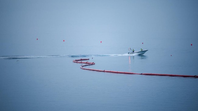 Spanyol Bangun Tembok Laut 500 Meter, Ini Penampakannya