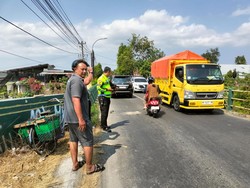 Lansia Pesepeda Tewas Terlindas Truk di Sewon Bantul