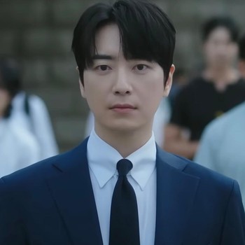 Manfaatkan Keberuntungan Lotre, Simak Potret Perdana Lee Jun Hyuk di Drakor The Ordinary Jackpot