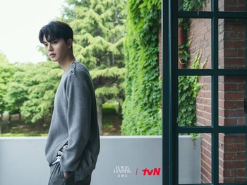 Sementara itu, Four Hands, Two Sonatas akan tayang mulai 29 Agustus 2026 di Netflix. Jangan sampai ketinggalan ya, Beauties!/ Foto: tvN