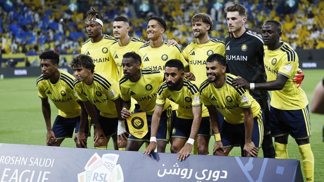 Soccer Football - Saudi Pro League - Al Nassr v Al Fateh - Al Awwal Park, Riyadh, Saudi Arabia - August 15, 2026 Al Nassr players pose for a team group photo before the match REUTERS/Hamad I Mohammed