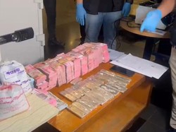 Bareskrim Ungkap 2 WN India Selundupkan Hampir 1 Ton Emas dalam Sebulan ke Dubai
