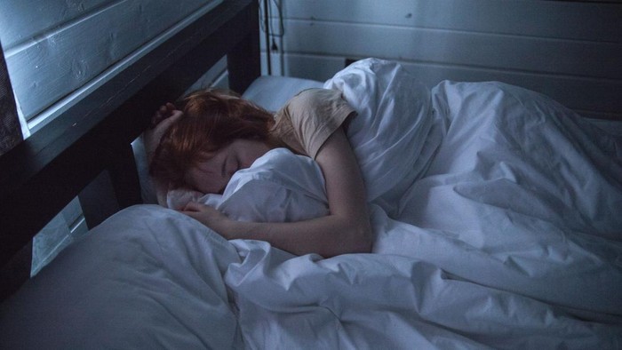 Apakah White Noise Benar-Benar Membantu Tidur Lebih Nyenyak?