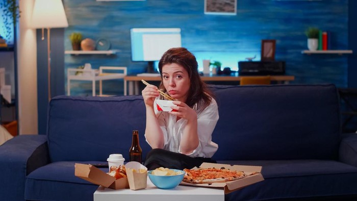 5 Daftar Makanan yang Sebaiknya Tidak Dikonsumsi Sebelum Tidur