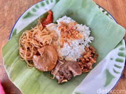 Video Nasi Uduk Kuno di Bogor: Bunga Pepaya dan Pepes Telur Ikannya Juara!
