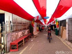 Gotong Royong Warga Cikutra Sulap Gang Jadi Lorong Merdeka