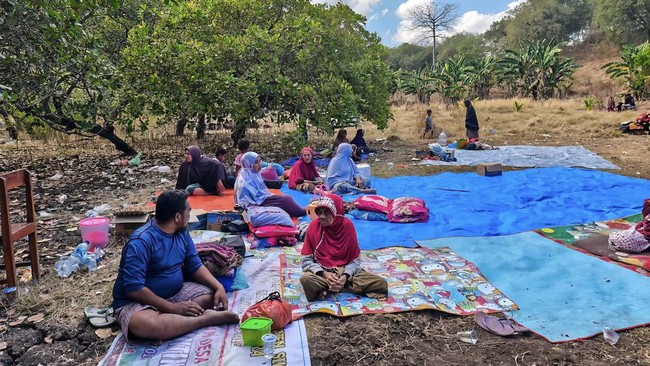 BNPB mencatat lebih dari 5.000 warga mengungsi setelah gempa magnitudo 7,7 mengguncang wilayah Nagekeo, Nusa Tenggara Timur (NTT), Sabtu (15/8).