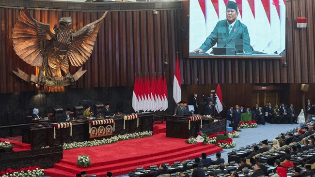 Indonesian President Prabowo Subianto delivers his annual state of nation address in front of members of the Parliament, ahead of the country's 81st Independence Day anniversary, in Jakarta, Indonesia, August 14, 2026. REUTERS/Stringer