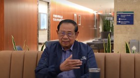 SBY menilai target pertumbuhan ekonomi 6% dalam RAPBN 2027 ambisius namun dapat dicapai. Ia mendukung kebijakan pemerintah untuk mengatasi tantangan ekonomi.