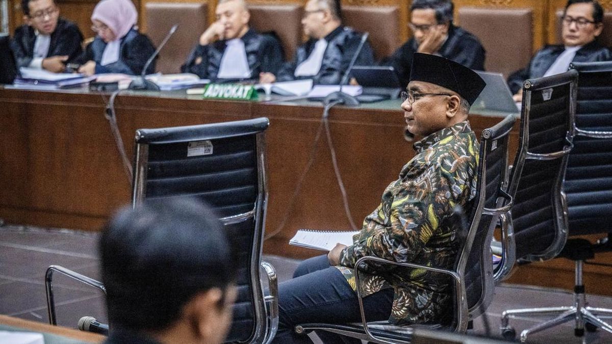 Yaqut Minta KPK Buktikan Kerugian Negara Rp622 M di Kasus Kuota Haji