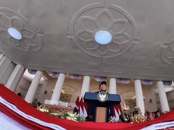 Begini POV Pembawa Baki saat Terima Bendera Merah Putih dari Presiden Prabowo