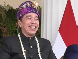 Jokowi Tampil dengan Busana Adat Bali Saat Upacara HUT ke-81 RI di Istana