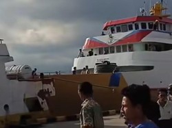 2 Kapal Tabrakan di Pelabuhan Jailolo Maluku Utara Akibat Angin Kencang