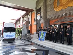 Polres Tabanan Salurkan Bantuan untuk Korban Gempa M 7,7 di NTT