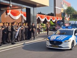 Kapolda Jatim Berangkatkan Bantuan Logistik hingga Dapur Lapangan ke NTT