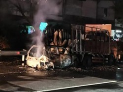 Laka Maut Brio Tabrak Truk di Tol Sumo, Anak 5 Tahun Tewas Terbakar