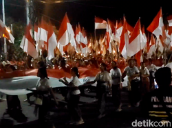 Video Kirab Obor-Alunan Baleganjur Sambut HUT RI di Badung