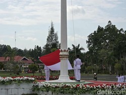 Upacara HUT ke-81 RI di Kantor Bupati Sorsel, Lagu Indonesia Raya Menggema