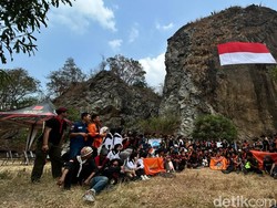 Pesan Perjuangan di Balik Kibaran Merah Putih di Gunung Tilu