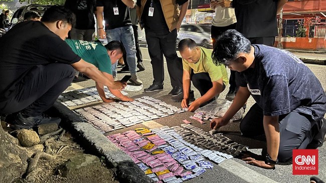 Polrestabes Medan gagalkan peredaran 622 pod getar narkotika asal Malaysia.