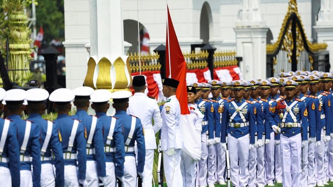 Indonesian military personnel march during a ceremony marking the country's 81st Independence Day, at the Presidential Palace in Jakarta, Indonesia, August 17, 2026. REUTERS/Ajeng Dinar Ulfiana