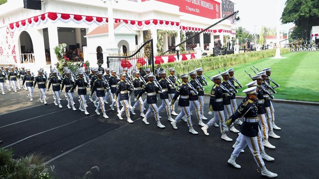 Indonesian military personnel march during a ceremony marking the country's 81st Independence Day, at the Presidential Palace in Jakarta, Indonesia, August 17, 2026. REUTERS/Ajeng Dinar Ulfiana
