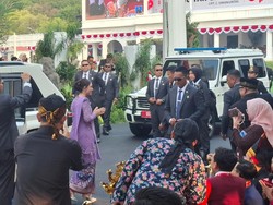 Gibran dan Selvi Ananda Tiba di Istana Upacara Penurunan Bendera HUT RI