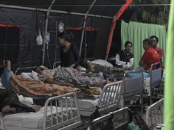 Gempa M 7,7 Rusak Faskes di NTT, 2 Rumah Sakit Lapangan Mulai Beroperasi