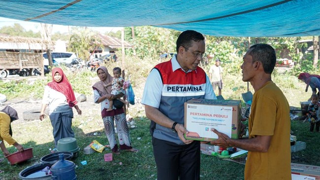 Kirim Bantuan Bencana, Dirut Pertamina Turun Langsung ke Flores NTT