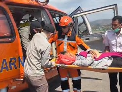Gempa Flores: 70 Orang Tewas, Korban Luka Berat Dievakuasi Helikopter