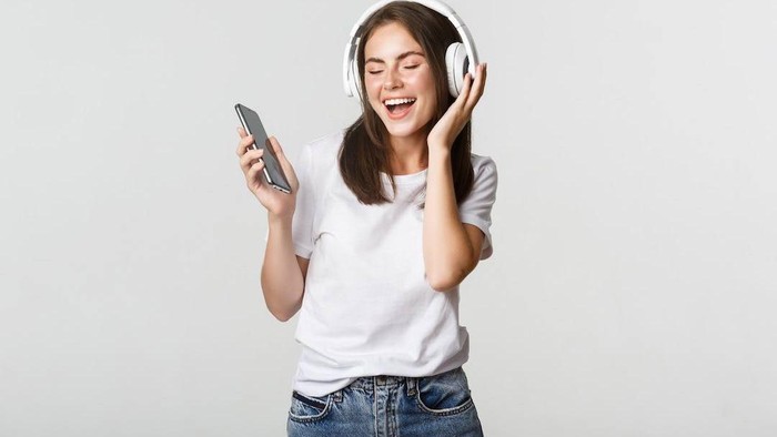 Manifestasi Jodoh Lewat Musik, Ini 7 Lagu yang Wajib Masuk Playlist Kamu!
